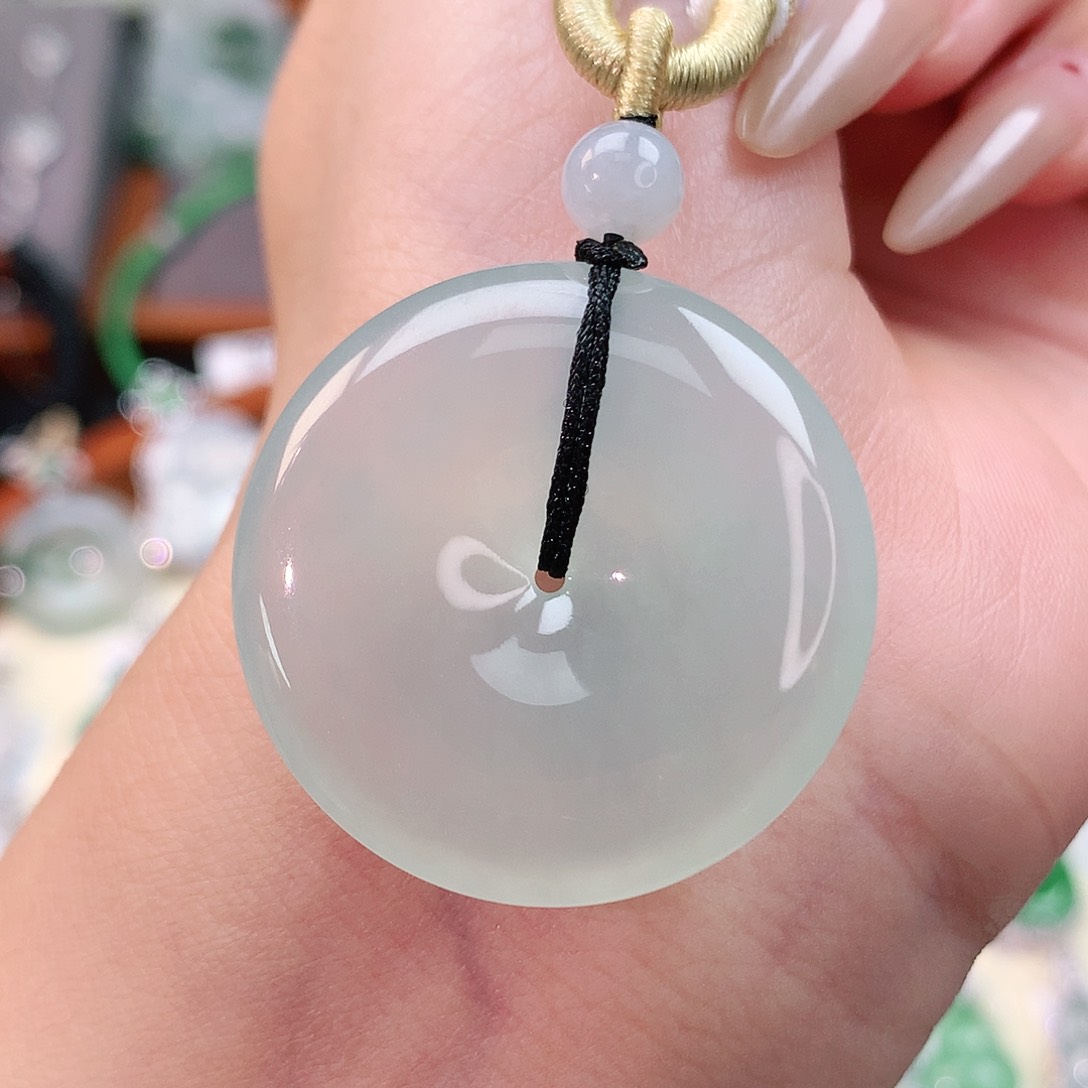 颈饰未镶嵌翡翠扣