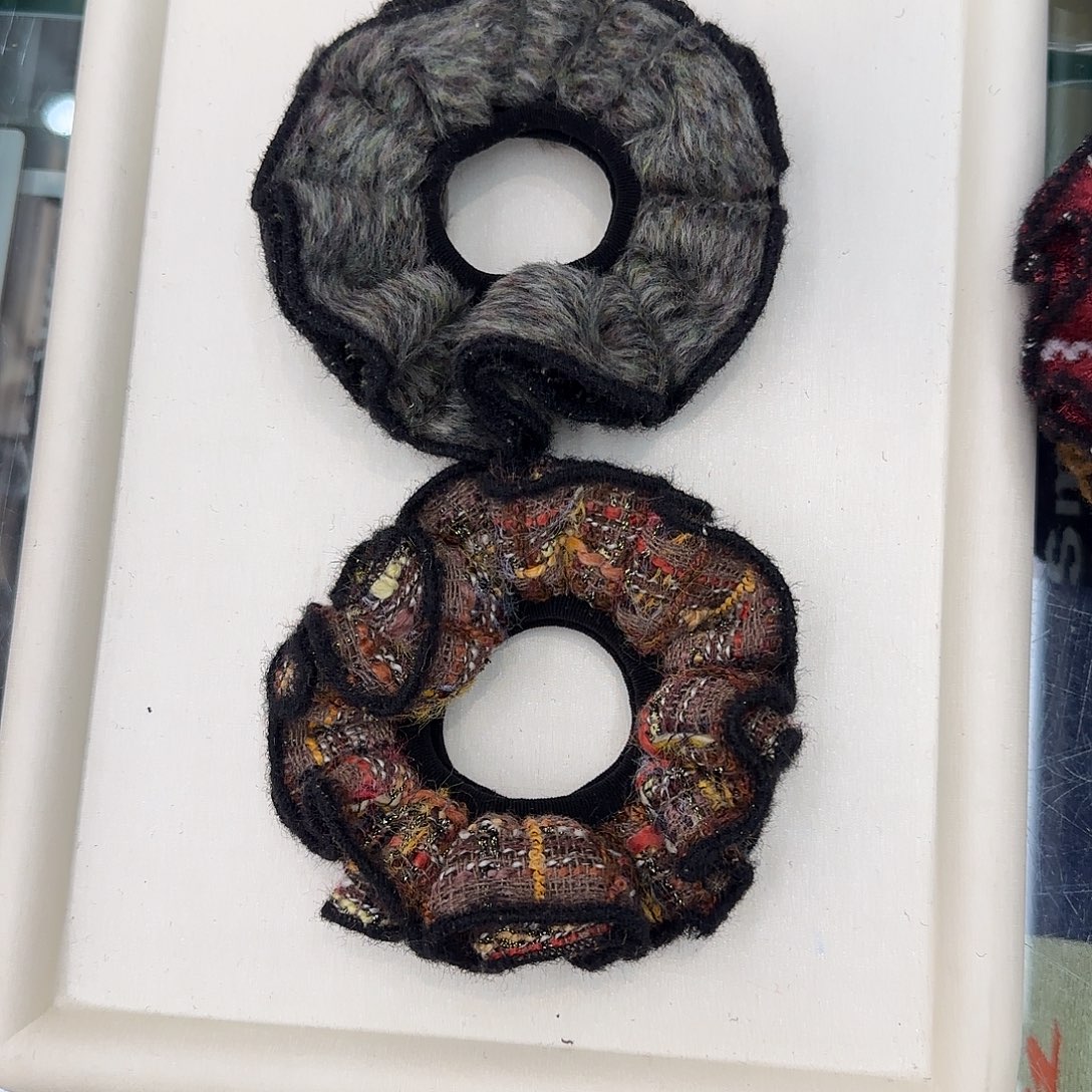 布艺非金属L13毛毛➕小香发圈2个