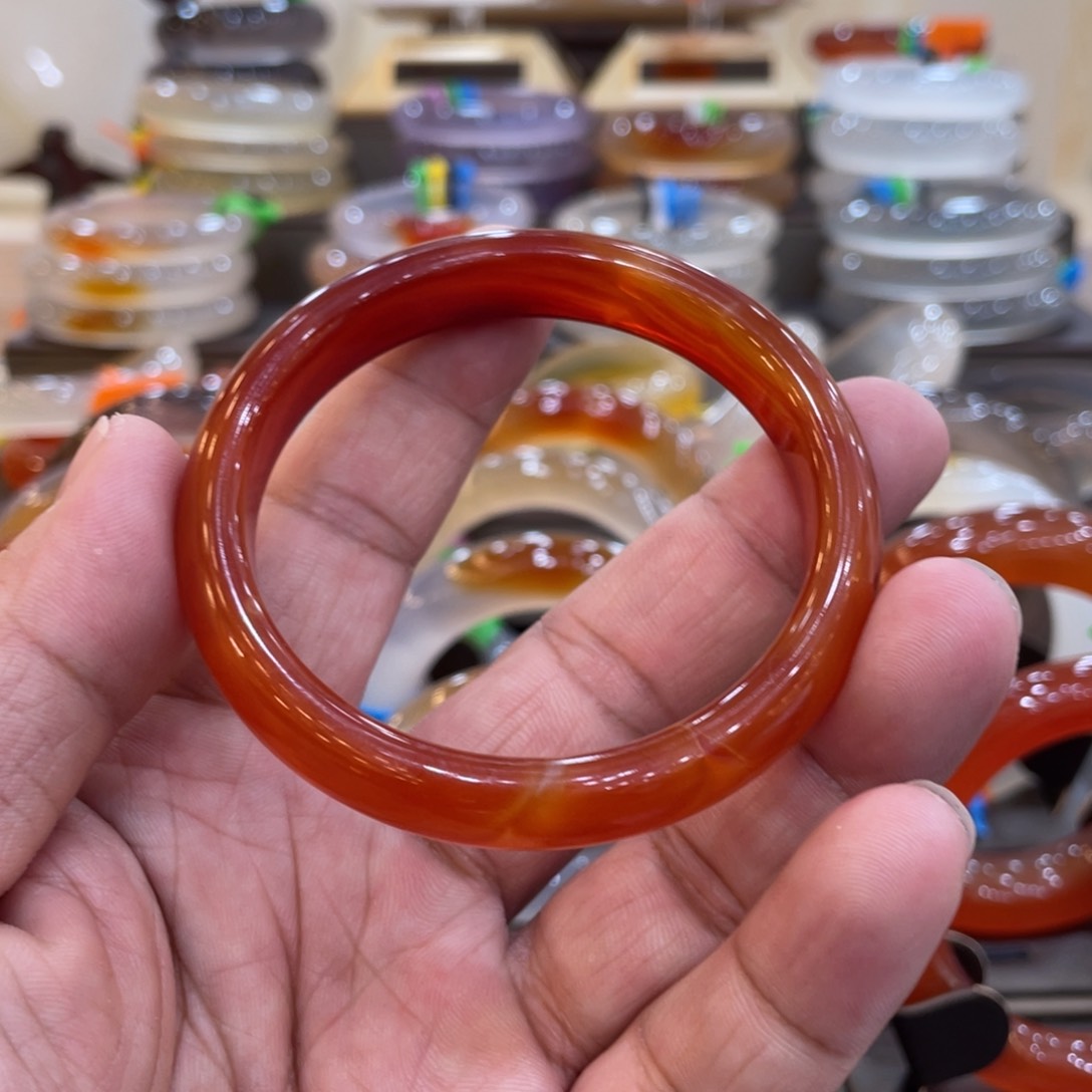 玛瑙/玉髓手镯未镶嵌