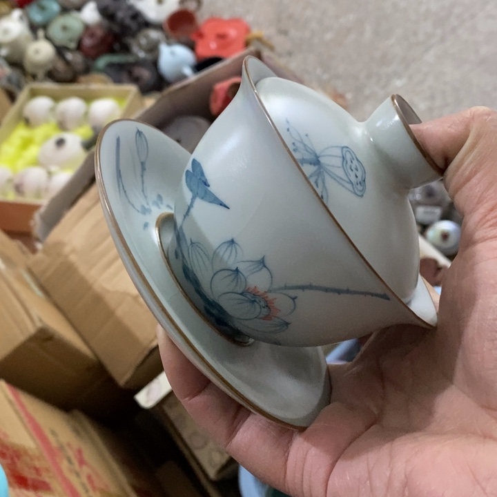 陶瓷艺术品及陶瓷壶