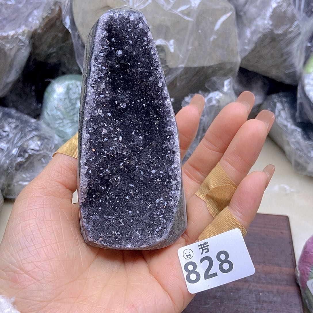 紫晶大型摆件（非配饰）未镶嵌