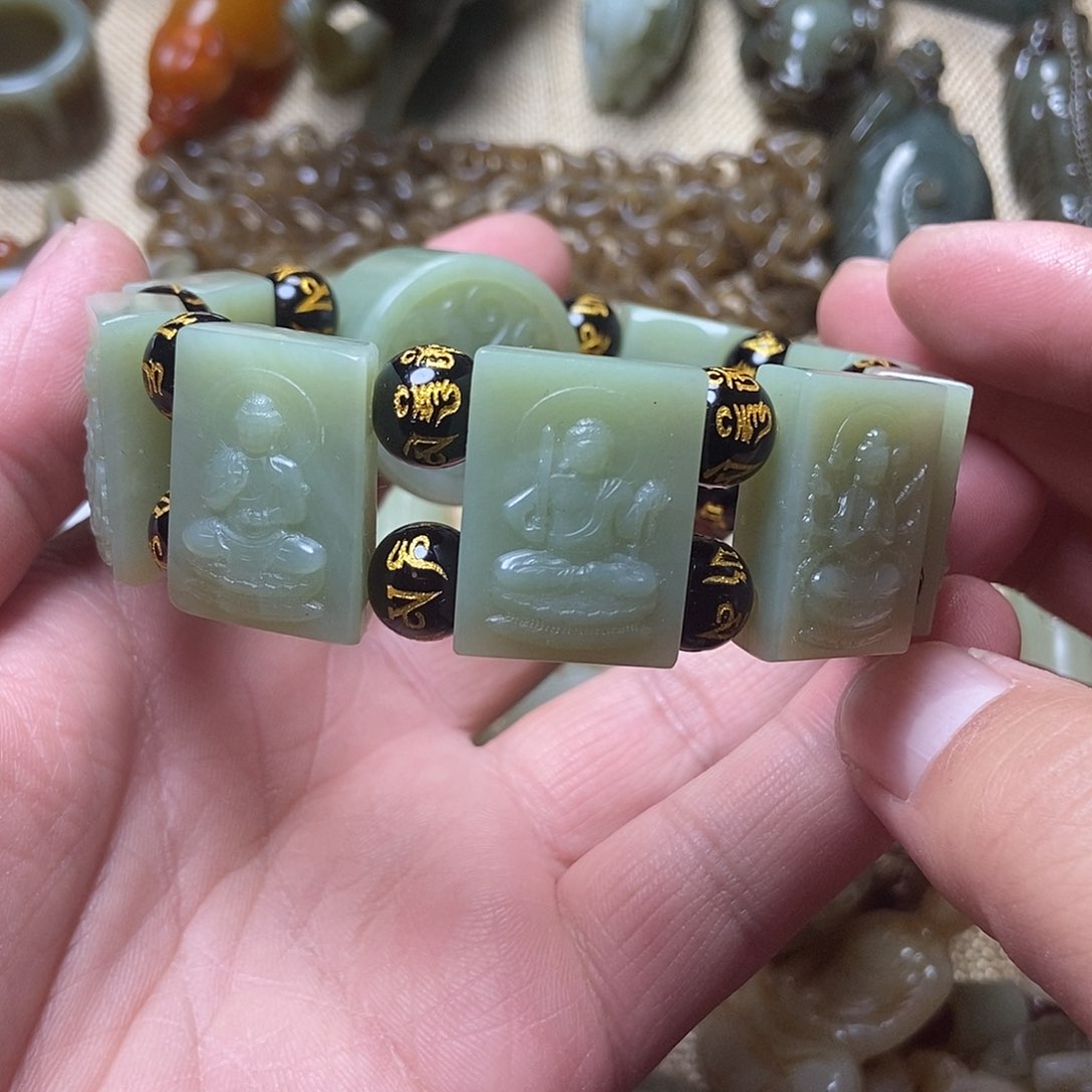 和田玉挂件未镶嵌晓**爷