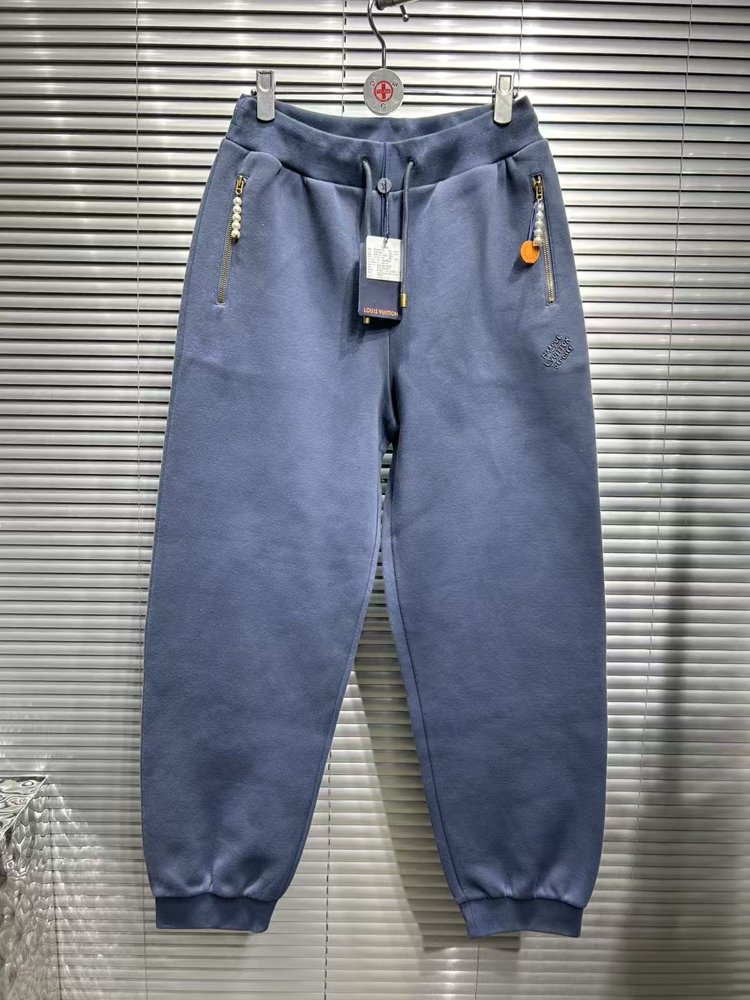 LouisVuittonx菲董2024ss爆款珍珠刺绣海军蓝抽绳运动裤/L码/全新