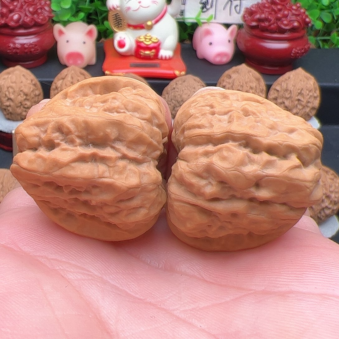 文玩核桃把件正宗延庆蛤蟆头，尺寸35，微修