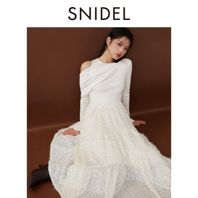 SNIDEL 冬季新款气质露单肩针织拼接连衣裙SWNO245063