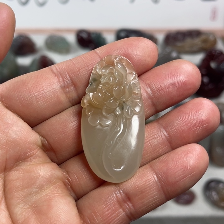 玛瑙/玉髓颈饰未镶嵌花开富贵