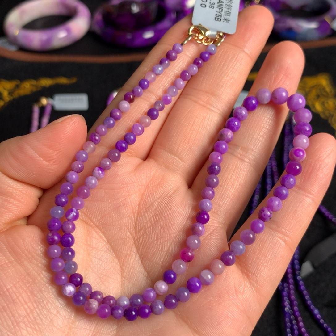 苏纪石（舒俱来）樱花粉项链未镶嵌