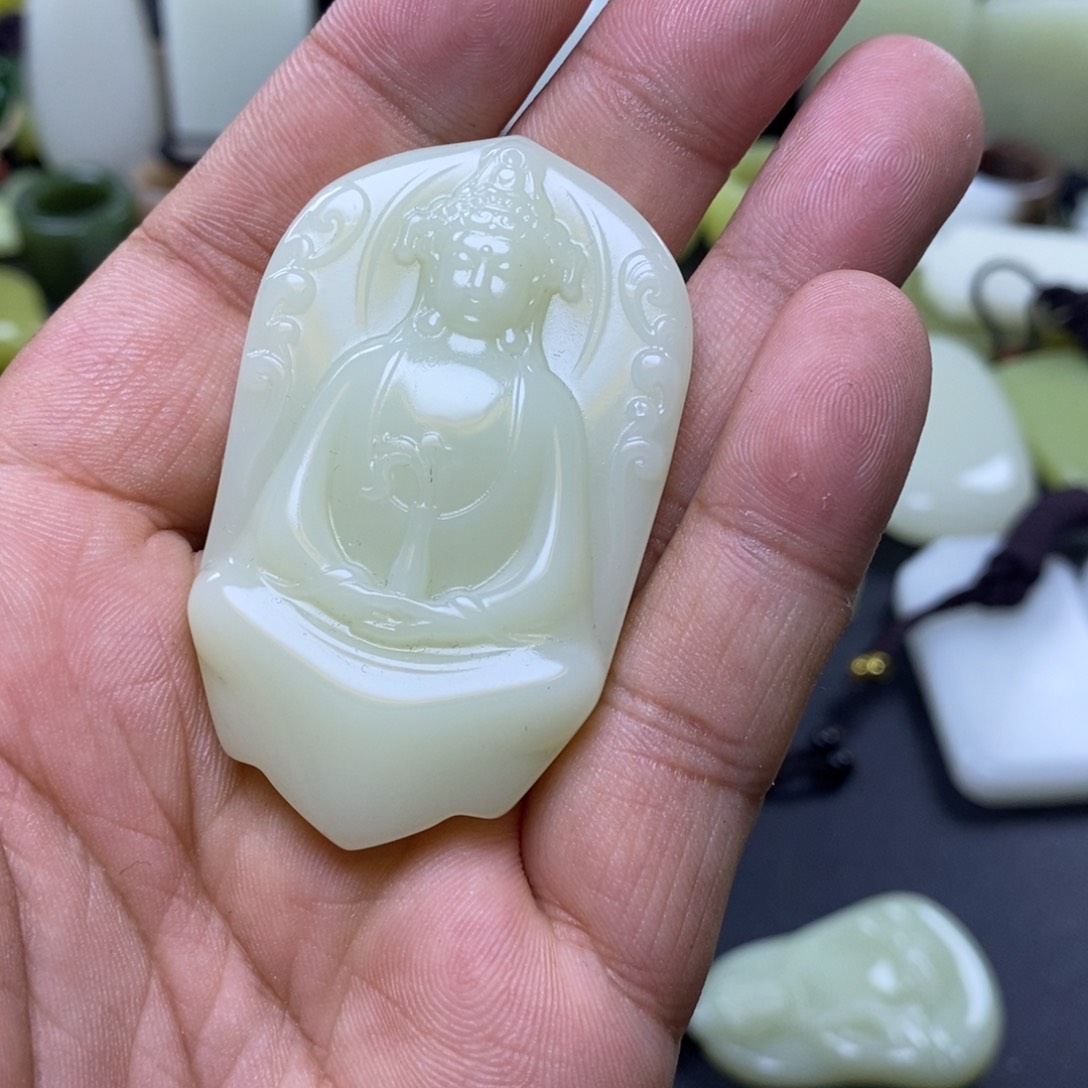 和田玉未镶嵌颈饰