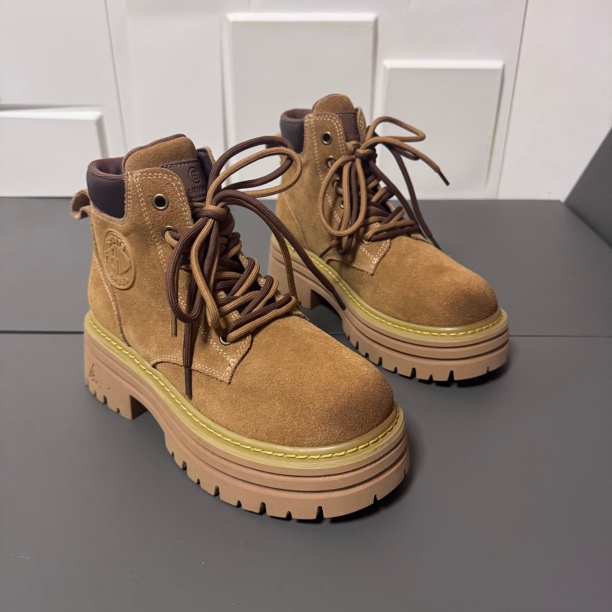 增高8CM真皮大黄靴女秋冬新款英伦风厚底马丁靴复古短靴百搭休闲