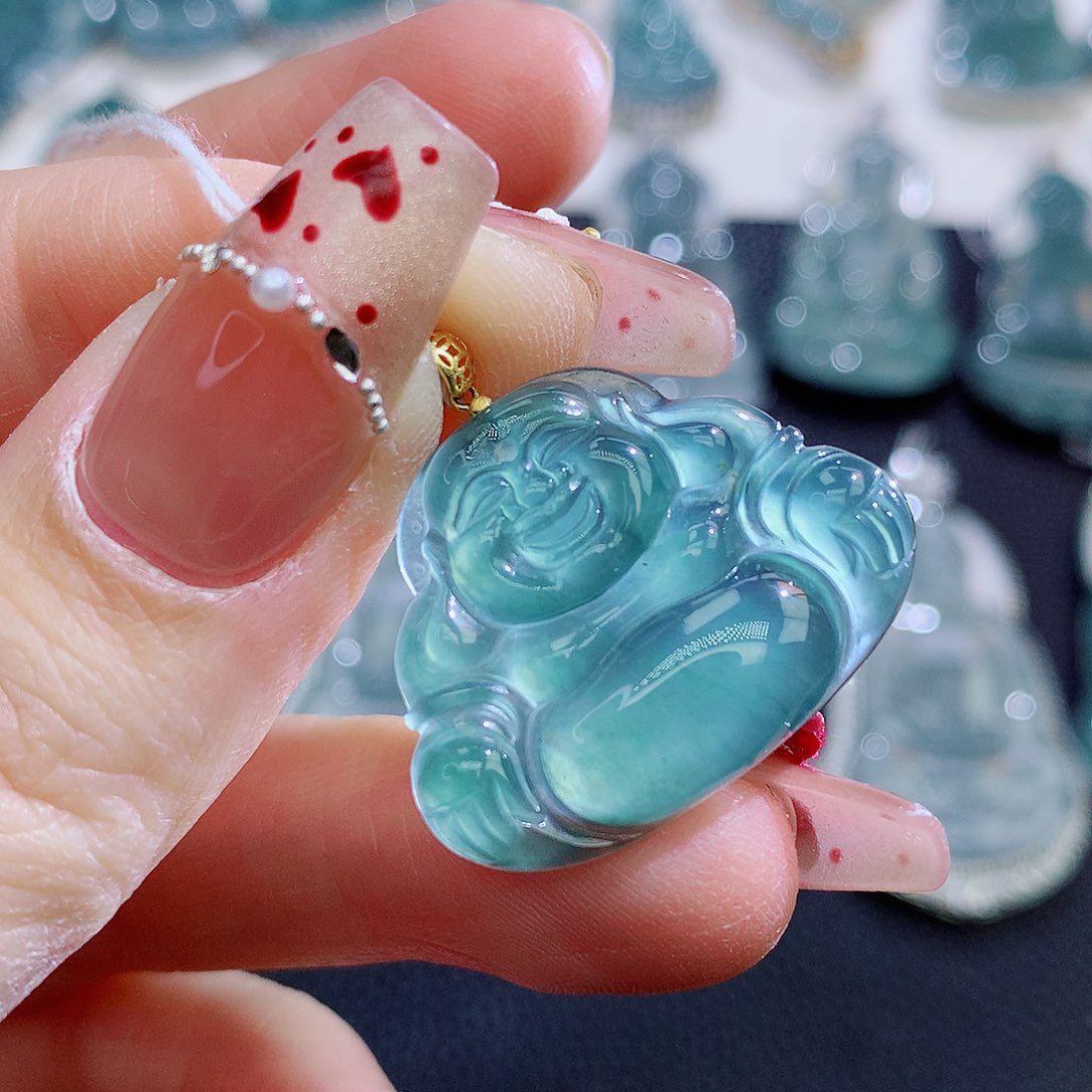 翡翠颈饰18K金镶嵌翡翠