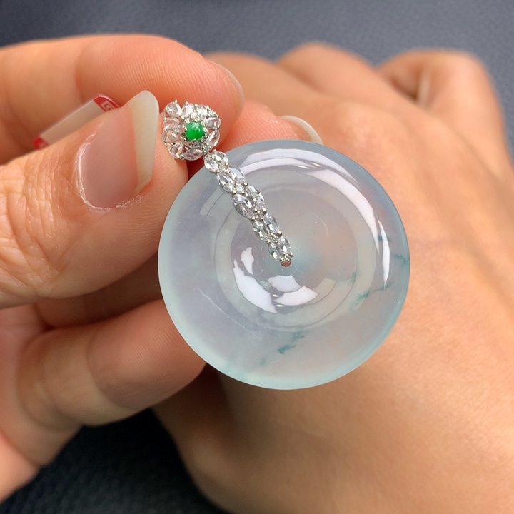 翡翠吊坠(不含链)18K金镶嵌