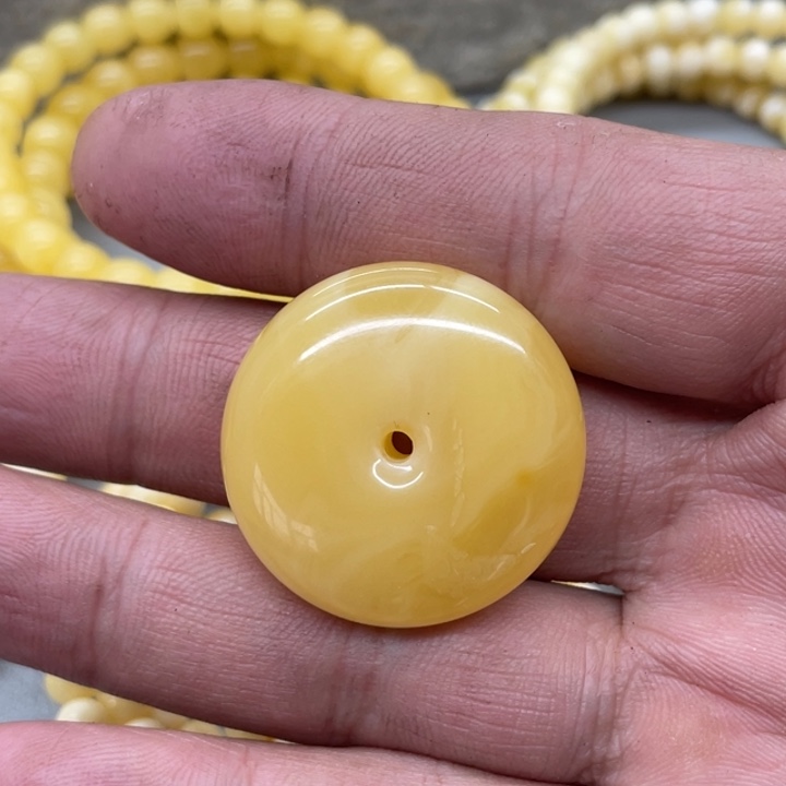 琥珀未镶嵌裸石挂件