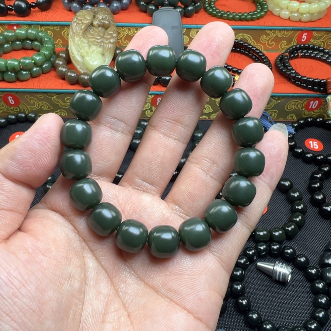 和田玉未镶嵌手链