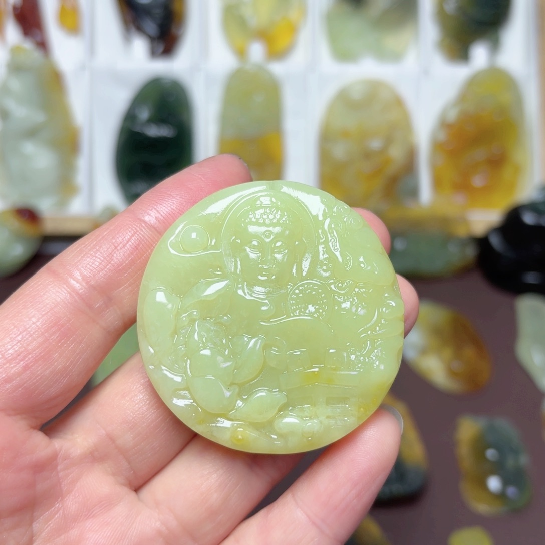 蛇纹石玉吊坠(不含链)未镶嵌