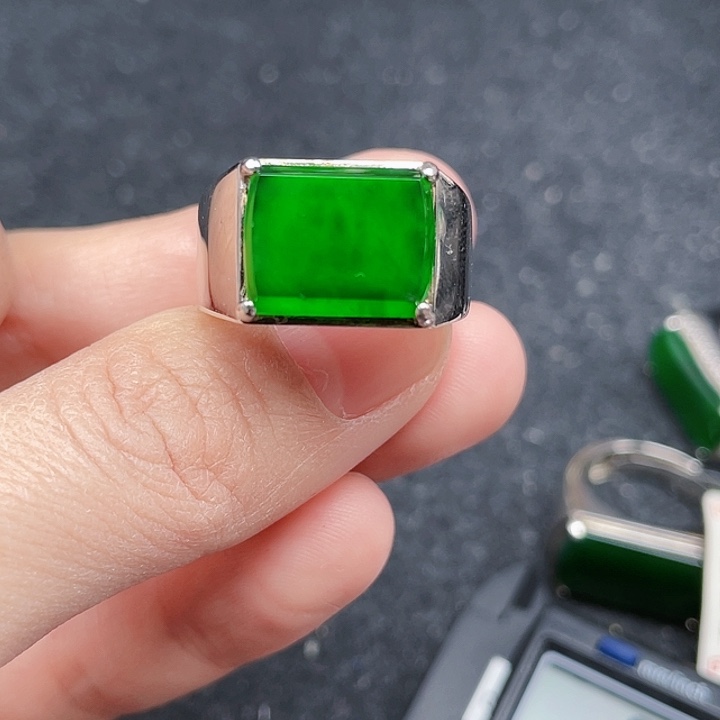 翡翠戒指银S925镶嵌天然a货翡翠没运费险1494