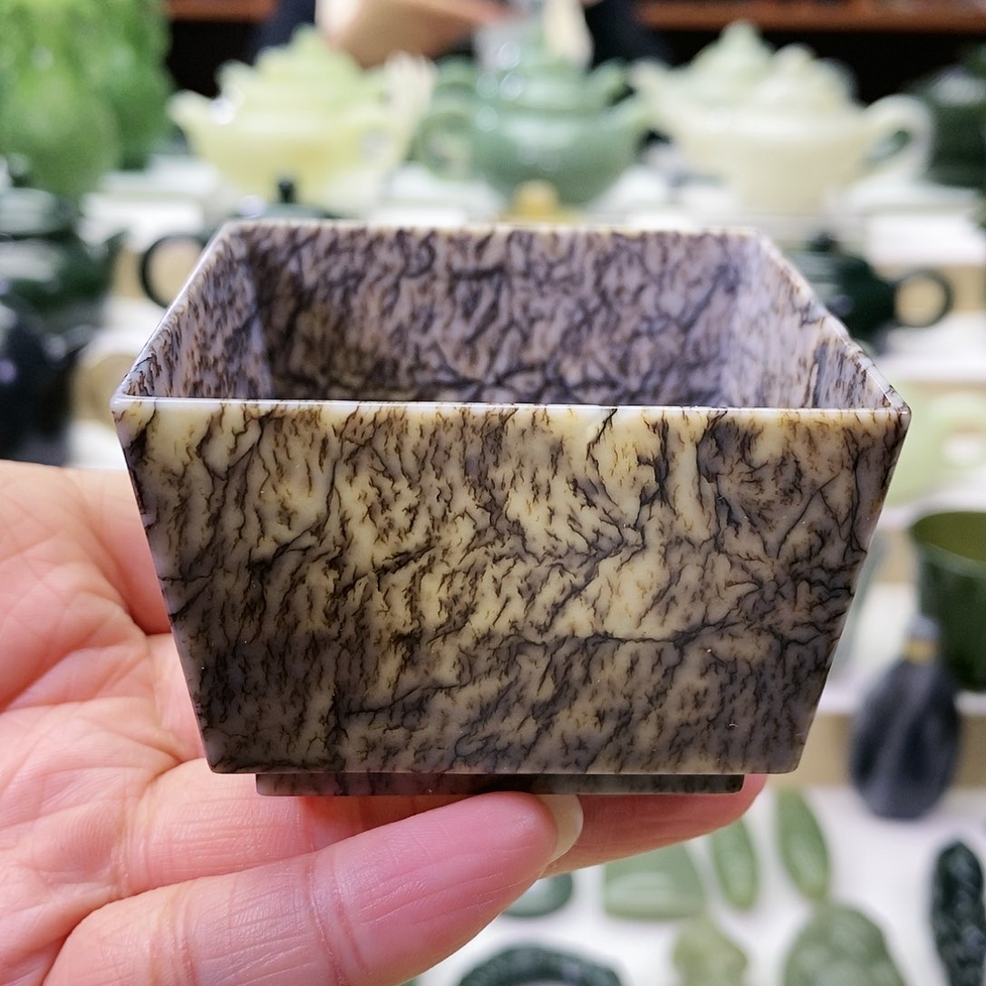 和田玉茶杯未镶嵌