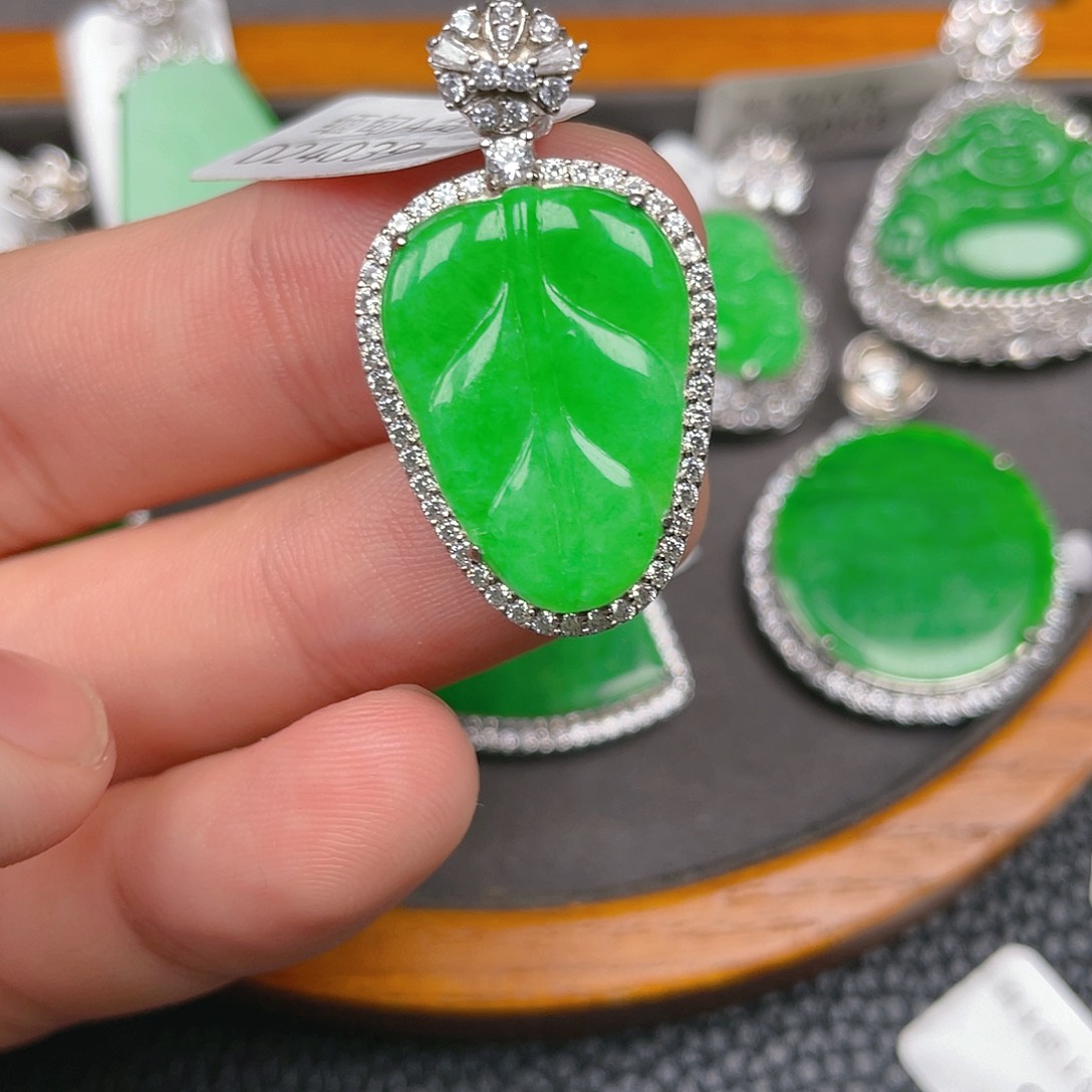 【闪购商品】翡翠吊坠(不含链)银S925镶嵌