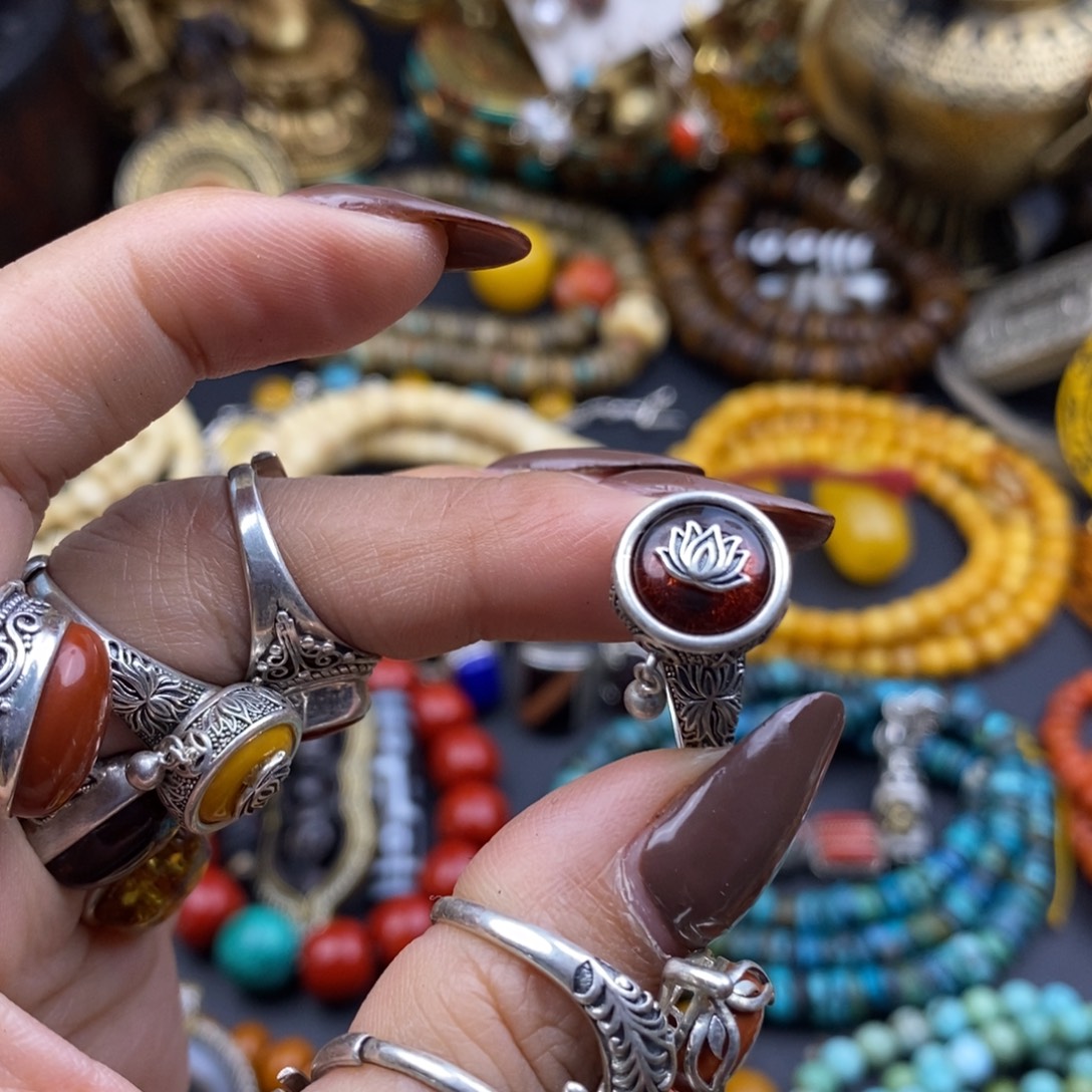 徐****泥塑擦擦的吊坠和