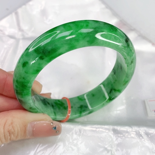 翡翠手镯未镶嵌天然翡翠A货933