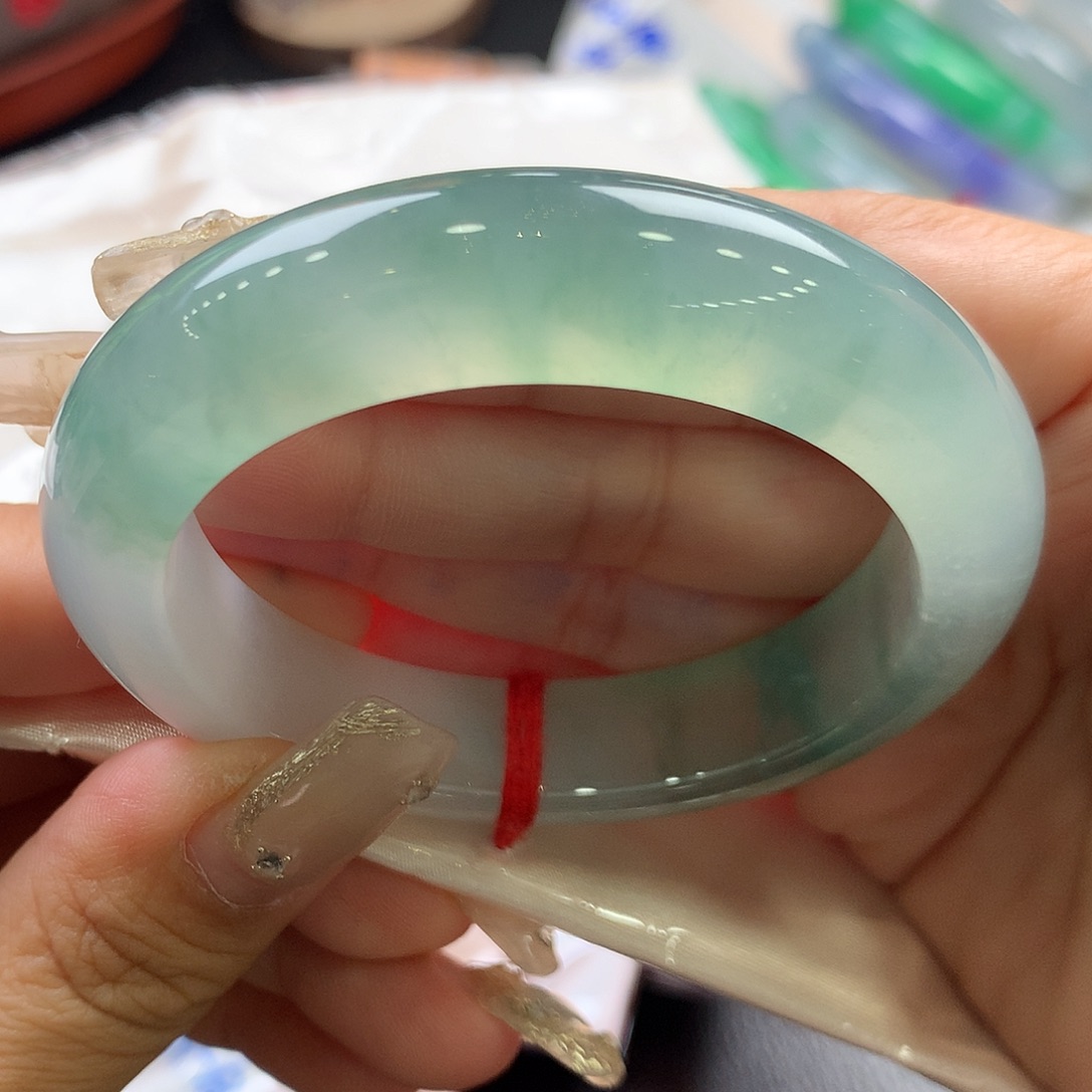 翡翠未镶嵌手镯51.2正圈