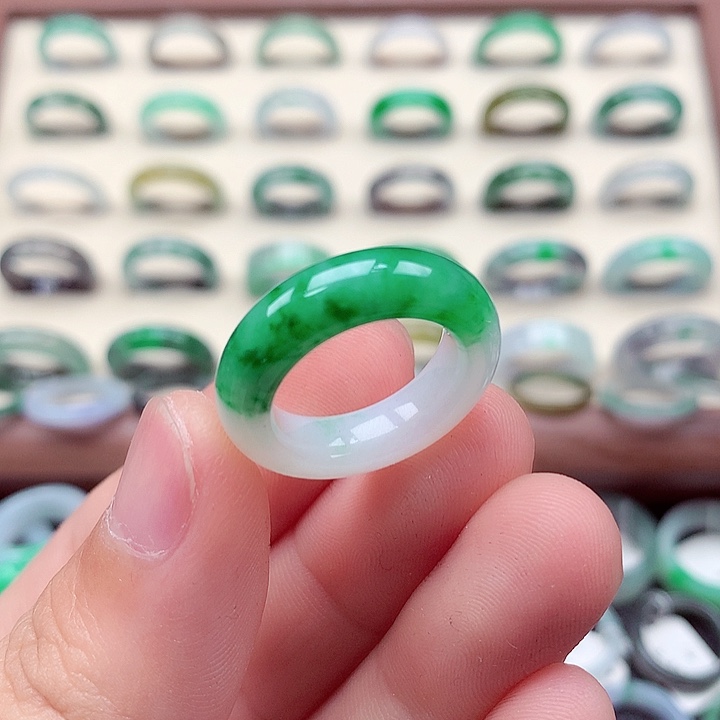 翡翠戒指未镶嵌11号