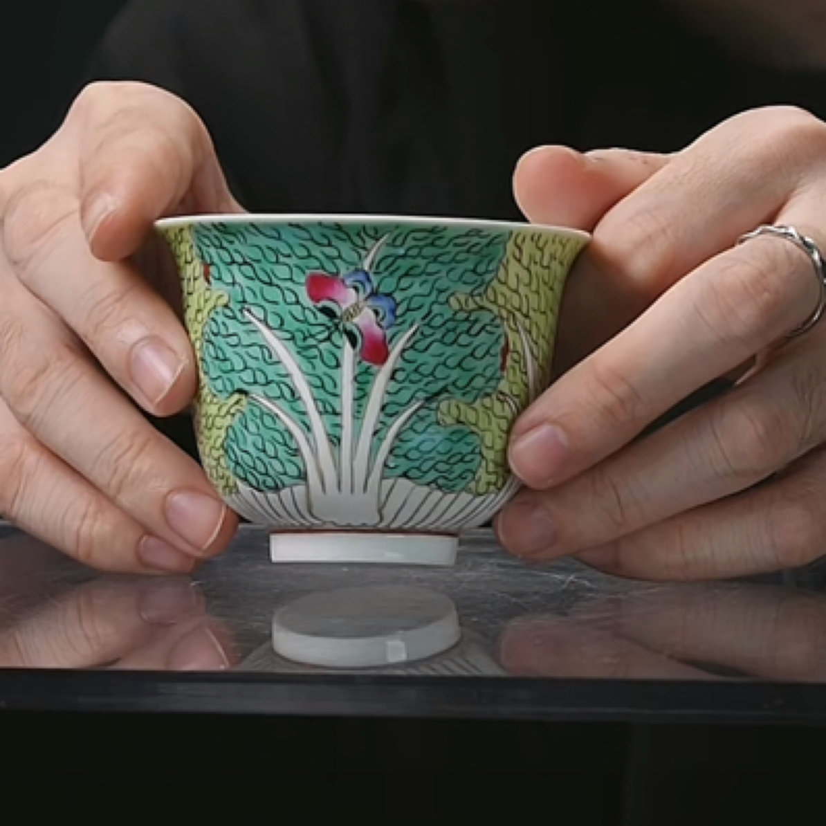 D粉彩白菜纹盅杯