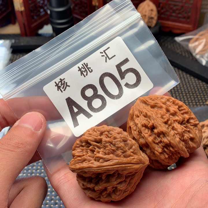 吊坠文玩核桃虎头 王