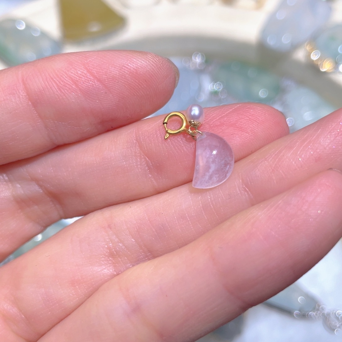 翡翠颈饰18K金镶嵌翡翠