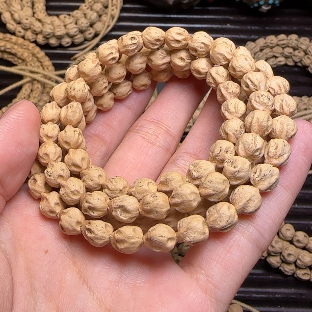 柏香籽/百香籽吊坠姜***?