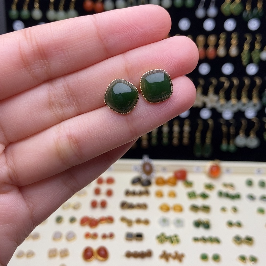 和田玉银S925镶嵌耳饰