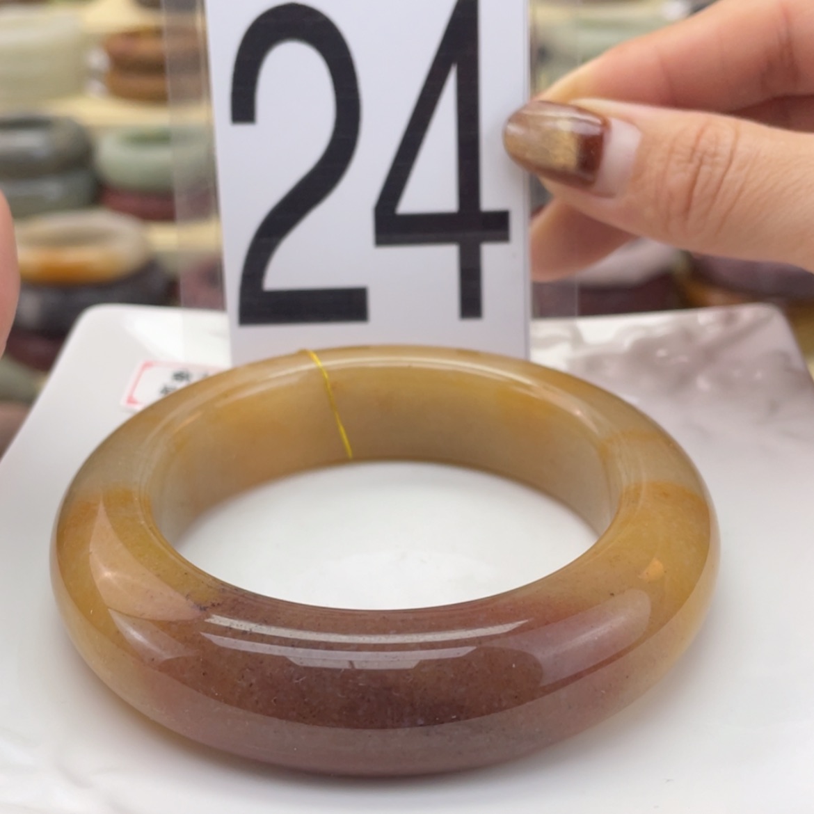 【闪购商品】石英质玉手镯未镶嵌