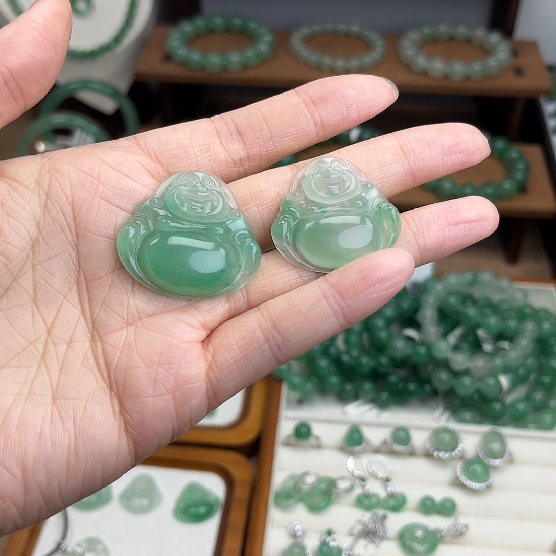 石英质玉（非洲翠）未镶嵌吊坠(不含链)佛公