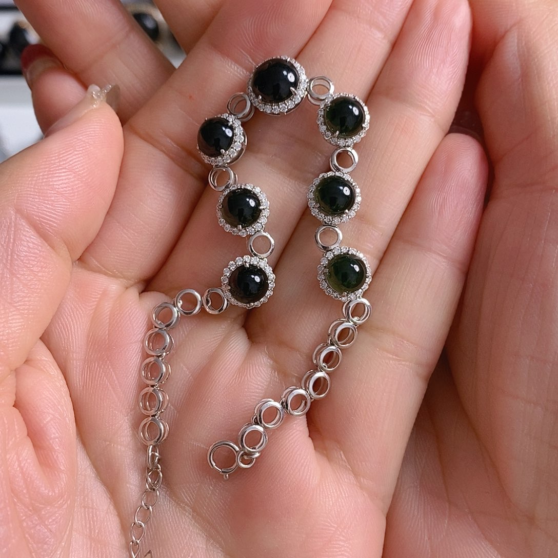 翡翠手链18K金镶嵌?**x手链