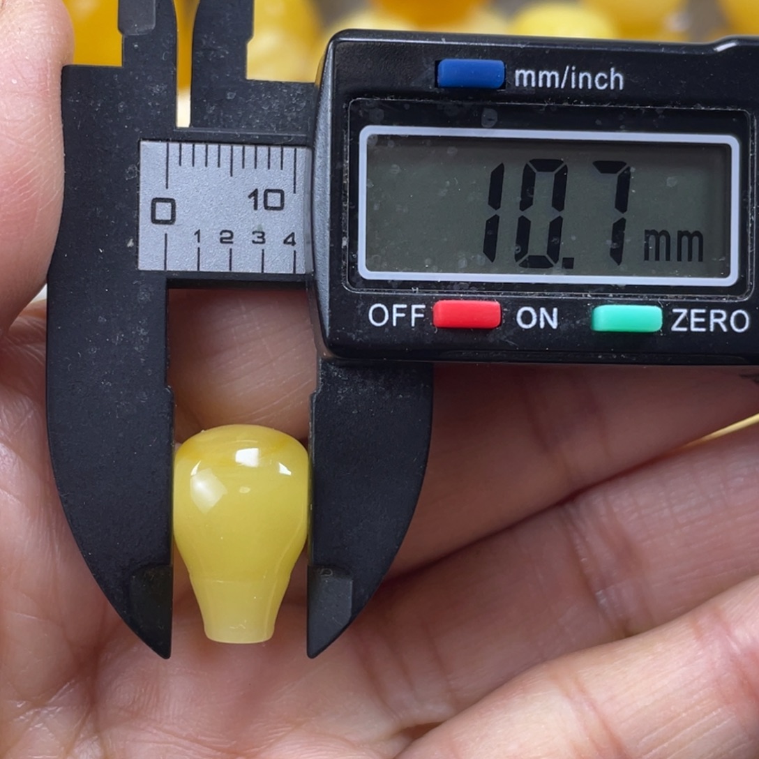 蜜蜡未镶嵌裸石2杂