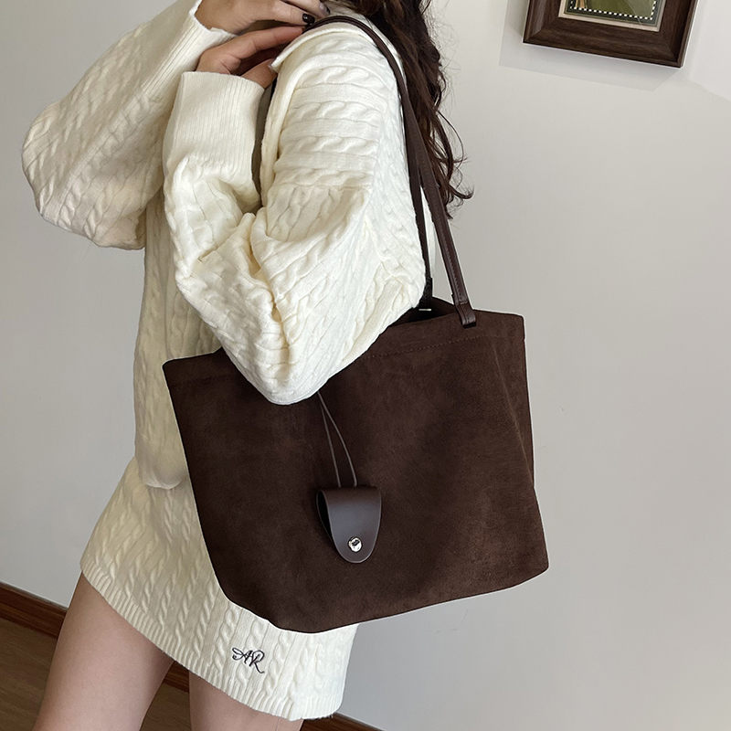 纯色通勤风单肩包秋冬麂皮绒包包托特包腋下单肩学生休闲百搭