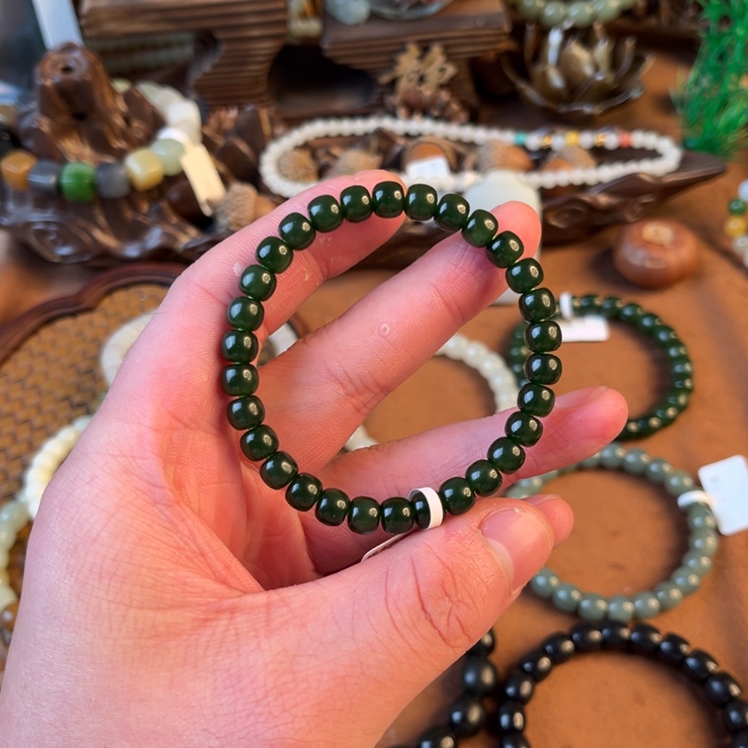 百***先和田玉未镶嵌手链