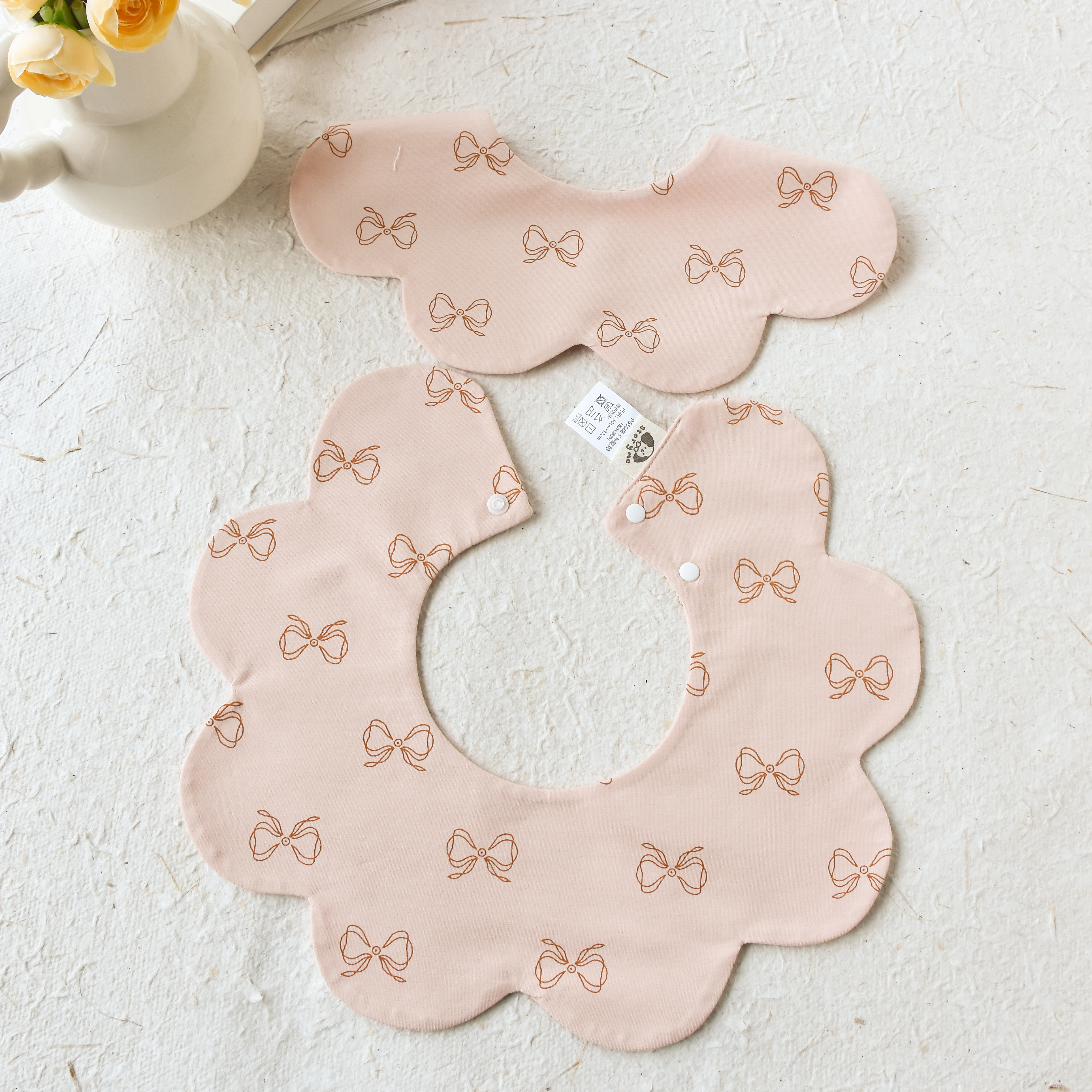 [y552]粉底蝴蝶结口水巾围兜新生儿防吐奶柔软透气可爱ins风