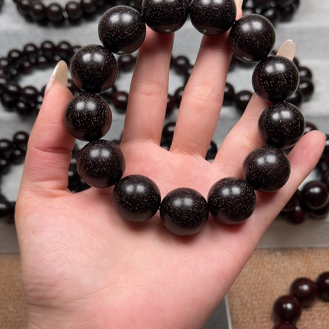 檀香紫檀（小叶紫檀）人**明