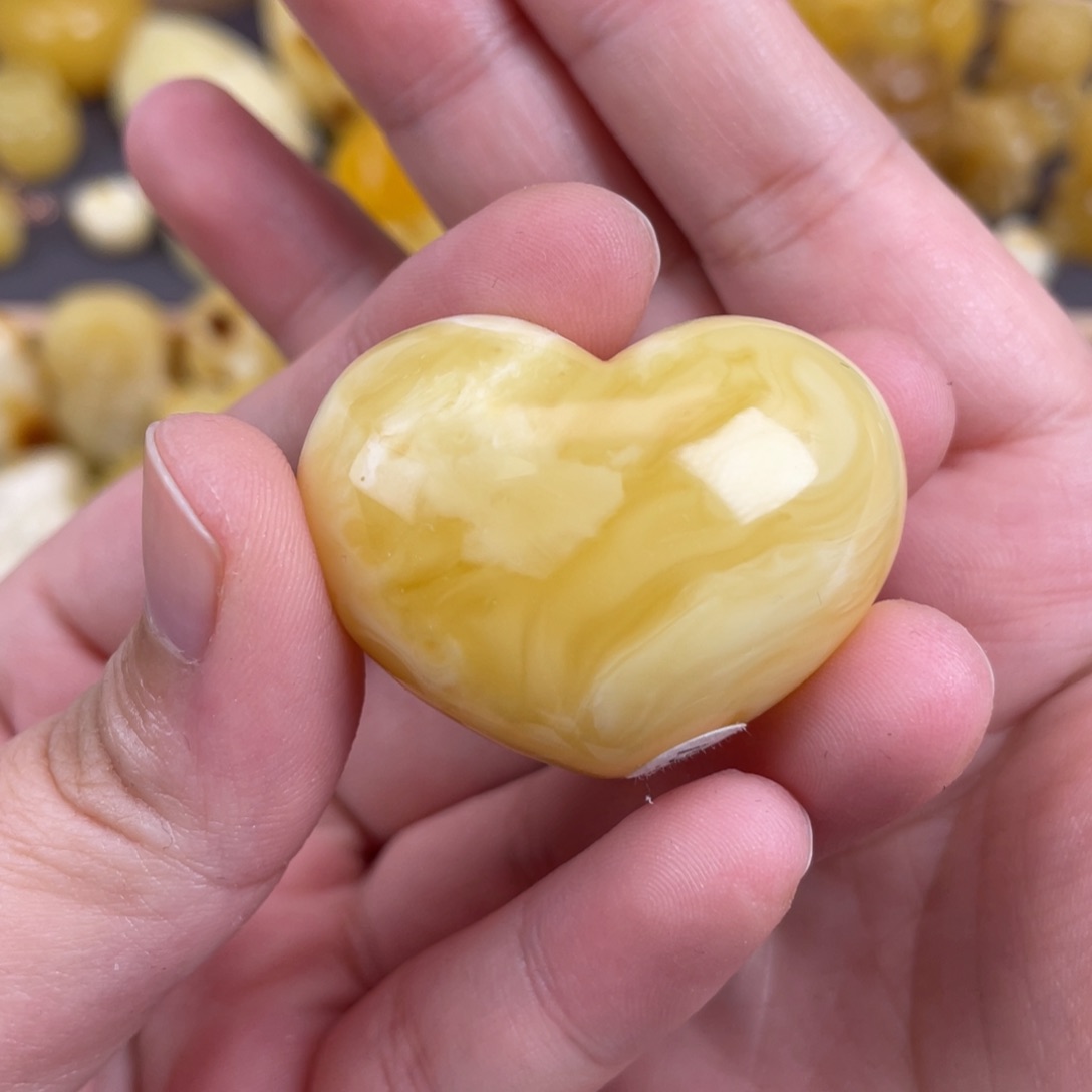 琥珀裸石未镶嵌蜜蜡