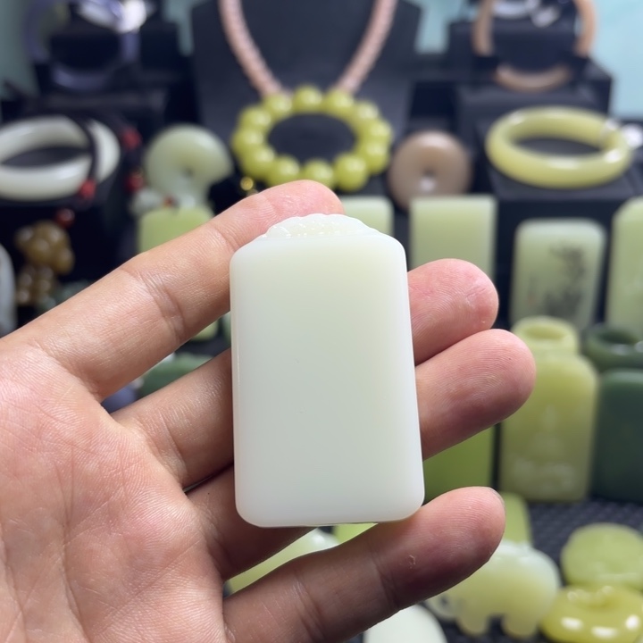 【闪购商品】和田玉未镶嵌颈饰