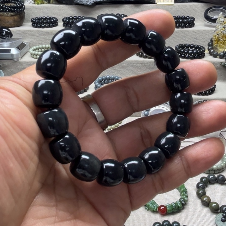 和田玉（糖玉）未镶嵌手链