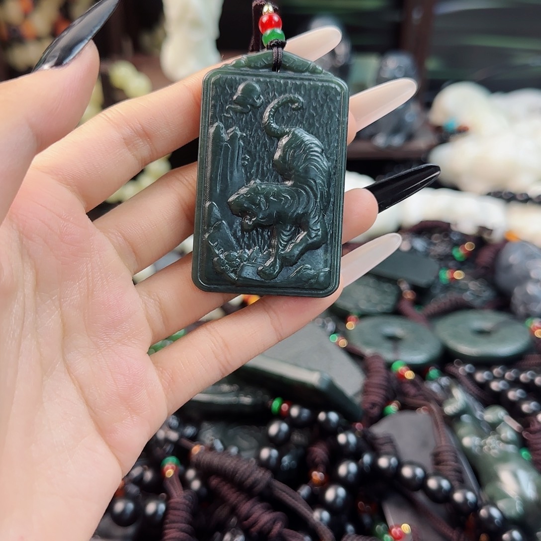 未镶嵌和田玉挂件