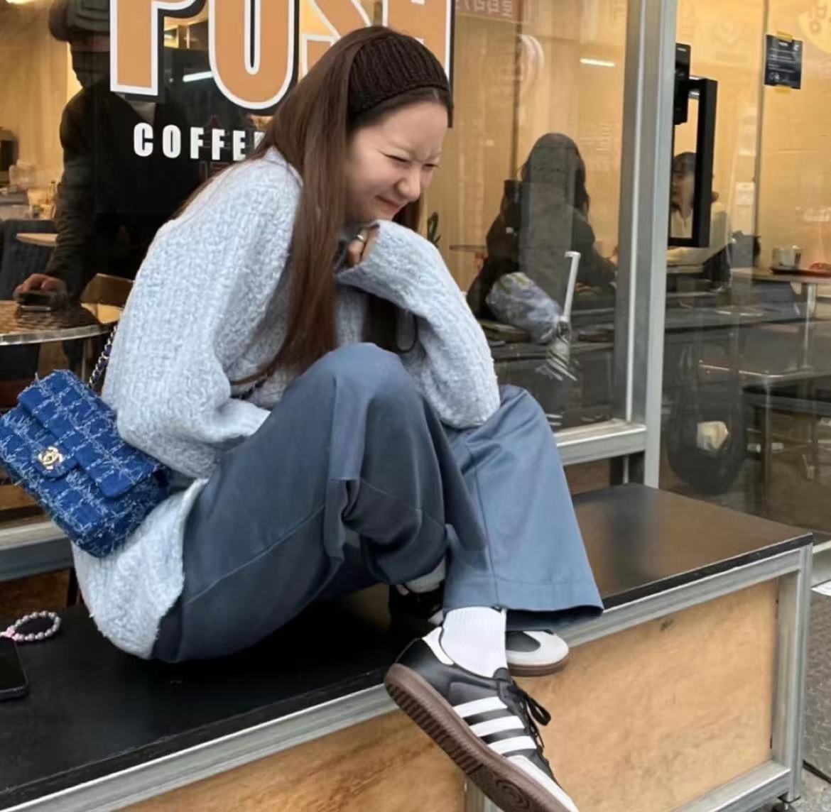 95新 Chanel/香奈儿 展会外场！23c蓝色流苏毛呢中号cf包 