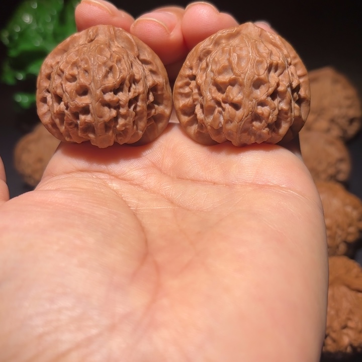 文玩核桃吊坠文玩核桃吊坠宫灯38