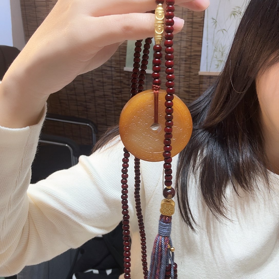 蛇纹石玉未镶嵌颈饰