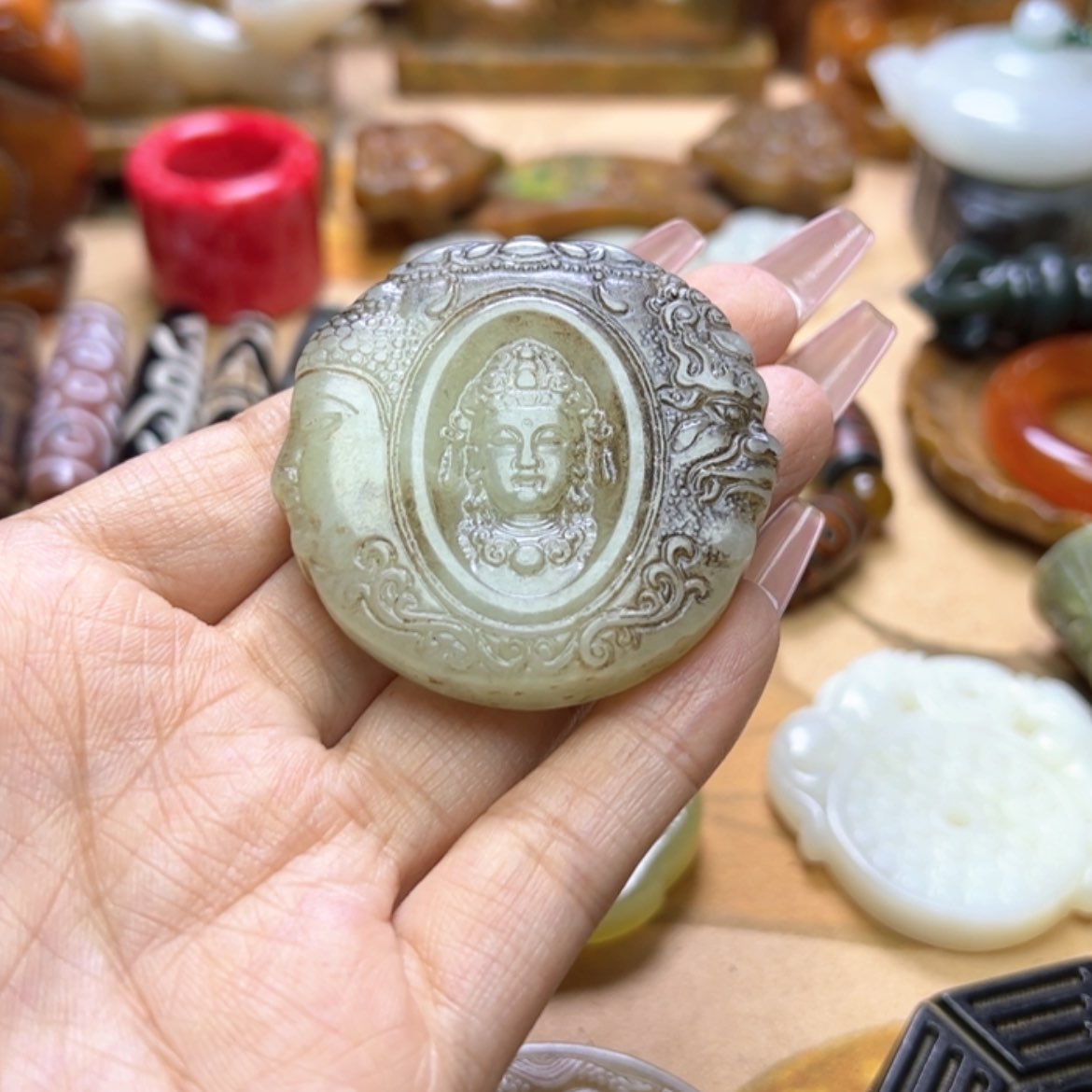 【闪购商品】蛇纹石玉颈饰未镶嵌