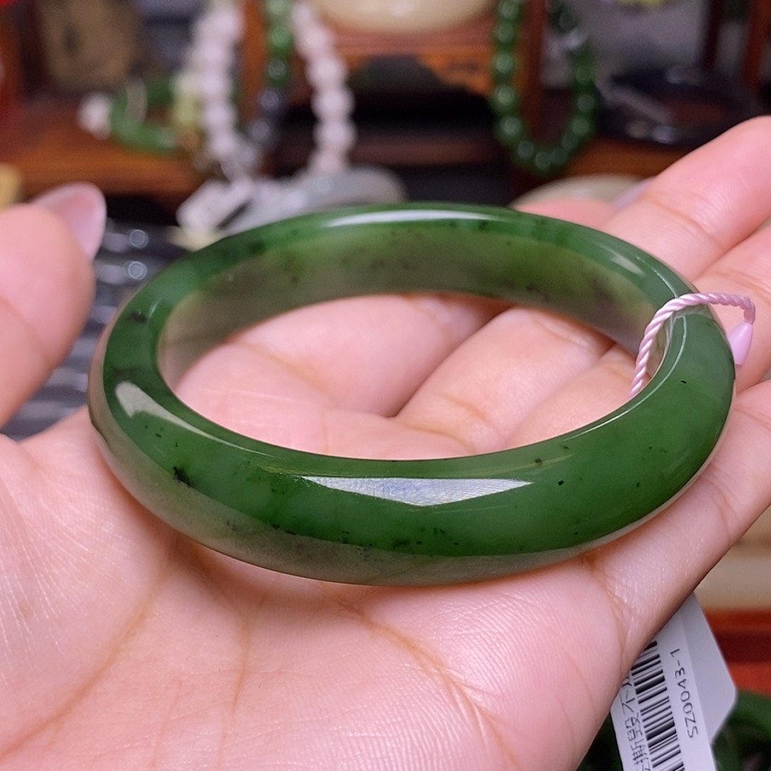 和田玉碧玉冰底老料手镯56.5未镶嵌