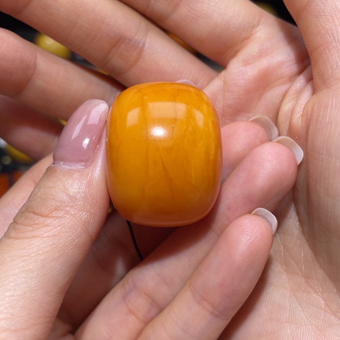 【闪购商品】琥珀裸石未镶嵌墩子