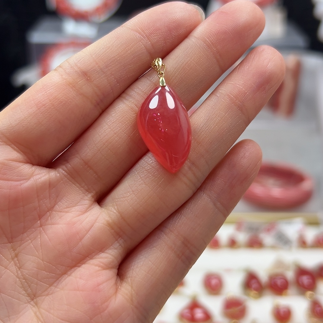 菱锰矿（红纹石）18K金镶嵌吊坠(不含链)