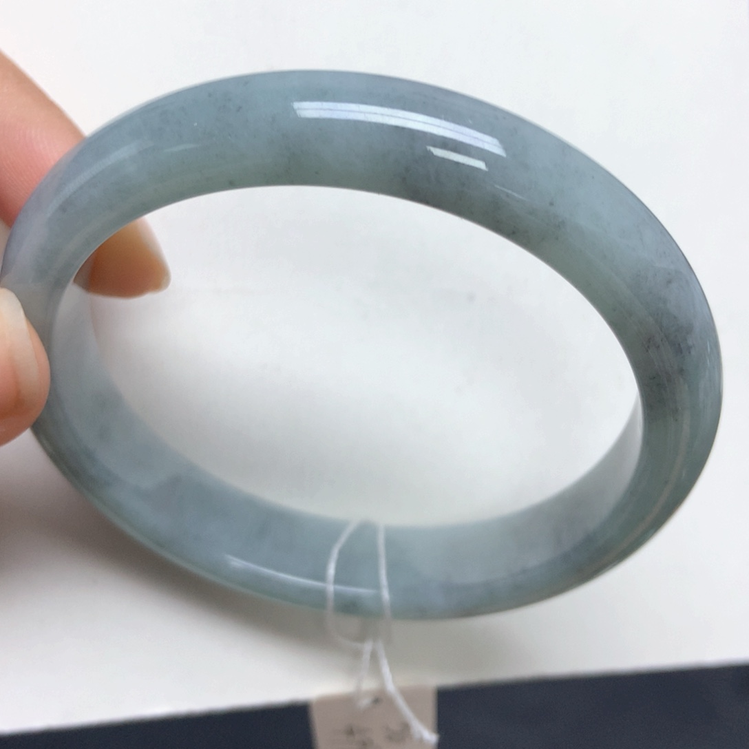 翡翠手镯未镶嵌1号56.2-49.9-11.7-7.3